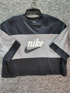 Nike Women's Cropped Colorblock T-Shirt Black Gray L 100% Cotton Crew Neck 2pc.